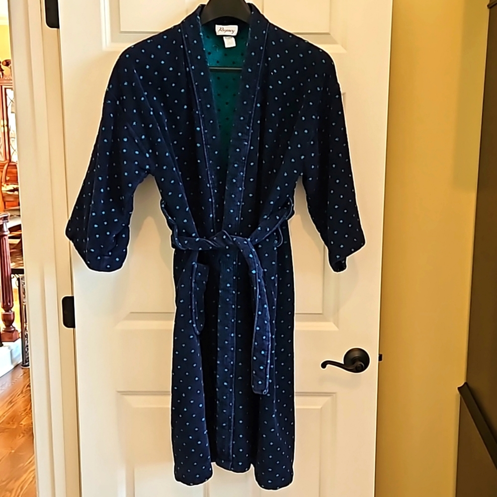 Regency Men's Robe – One Size.  Unisex